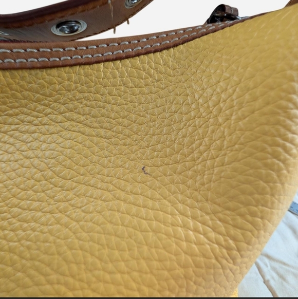 Dooney‎ and Bourke yellow pebbled leather hobo bag flaws 2010s Preppy Dopamine - Picture 6 of 8